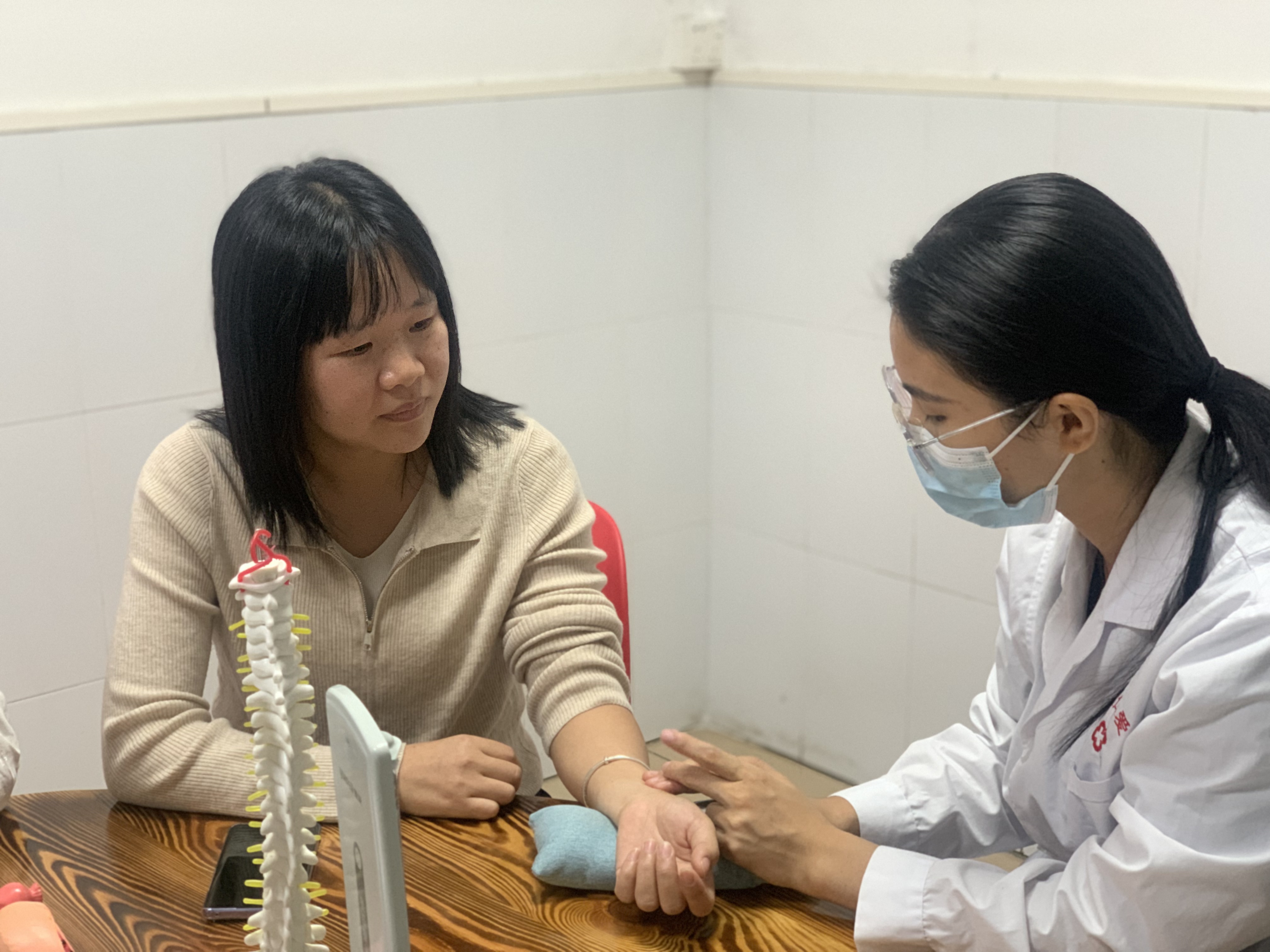 国产麻豆精品无码视频国产麻豆黄色片厂家开展员工体检、义诊广受好评